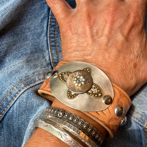 Remington cuff, up to 7 1/4” wrist - Picture 3 of 7